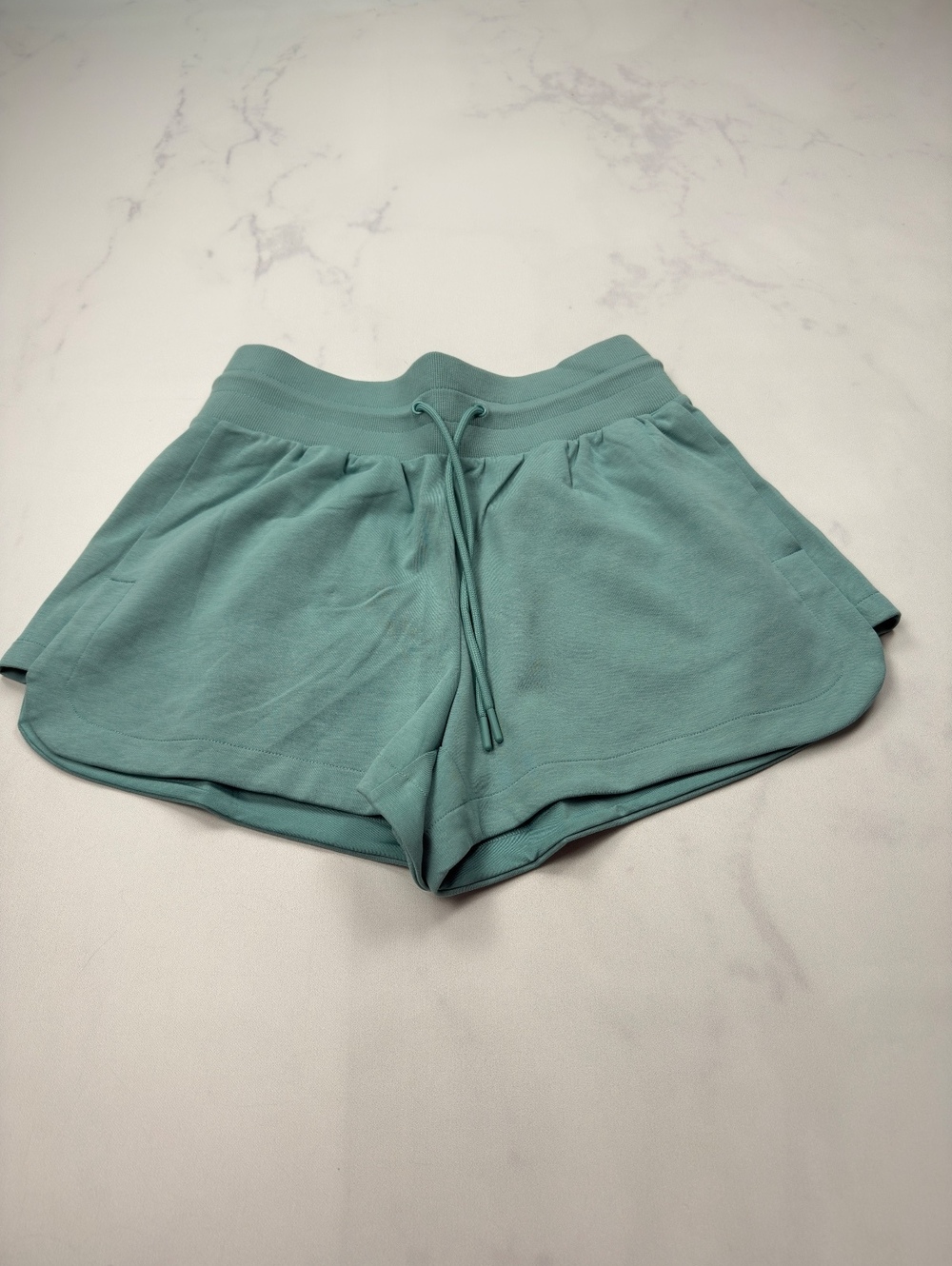 Old Navy Active Shorts Mint 2010s Minimalist - Womens M